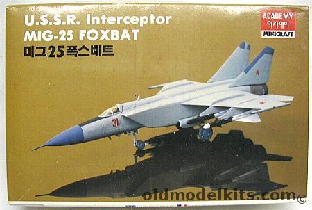 Academy 1/144 MIG-25 Foxbat, 1626 plastic model kit